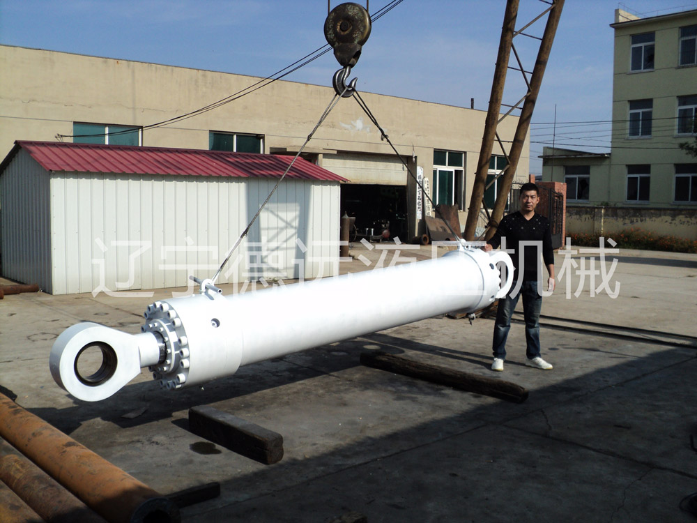 CD350大型液壓(yā)缸