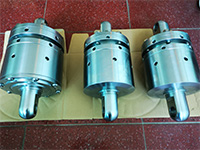 安(ān)全鉗鎖緊(jǐn)液壓缸