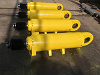 中(zhōng)速磨加載(zai)液壓缸（缸(gāng)徑270）